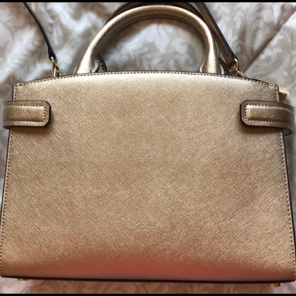 Gold Michael Kors small purse!! - Picture 3 of 6